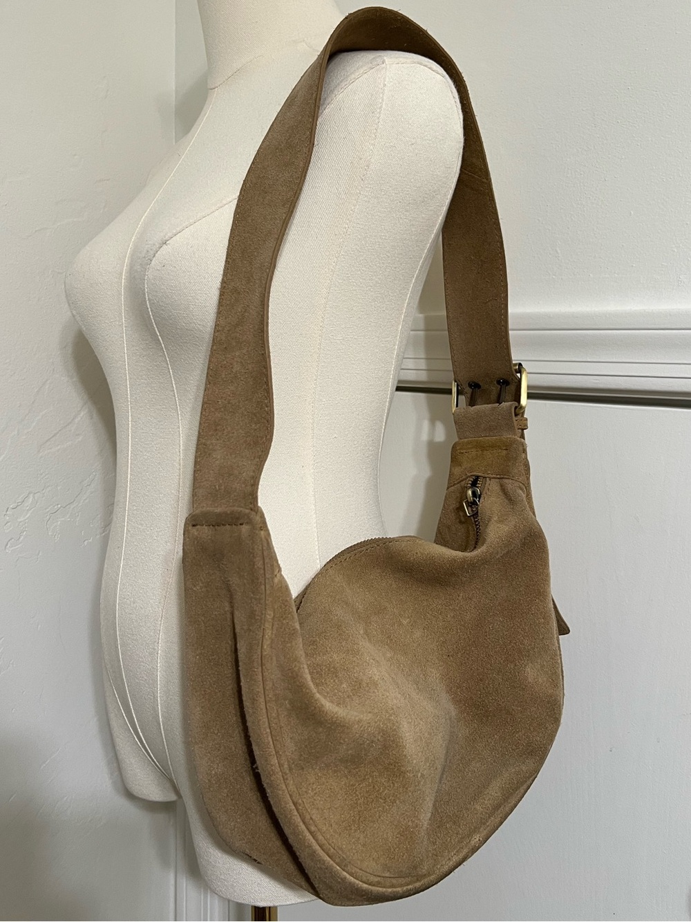 Suede Leather Moon bag Shoulder Bag - Picture 5 of 13
